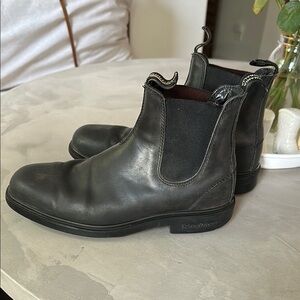 Blundstone Black Chelsea Boots with Elastic Panels